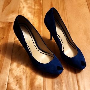Cute Enzo Angiolini Classic Blue peep toe pumps, 4" heel. LIKE NEW!